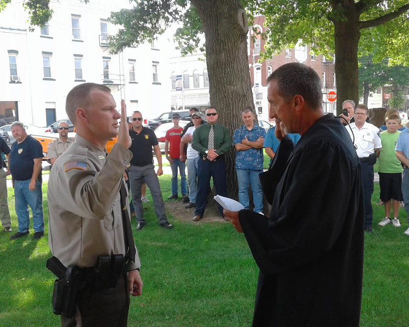 Judge Pistorius swearing in Jersey County Sheriff John Wimmersberg in 2016.